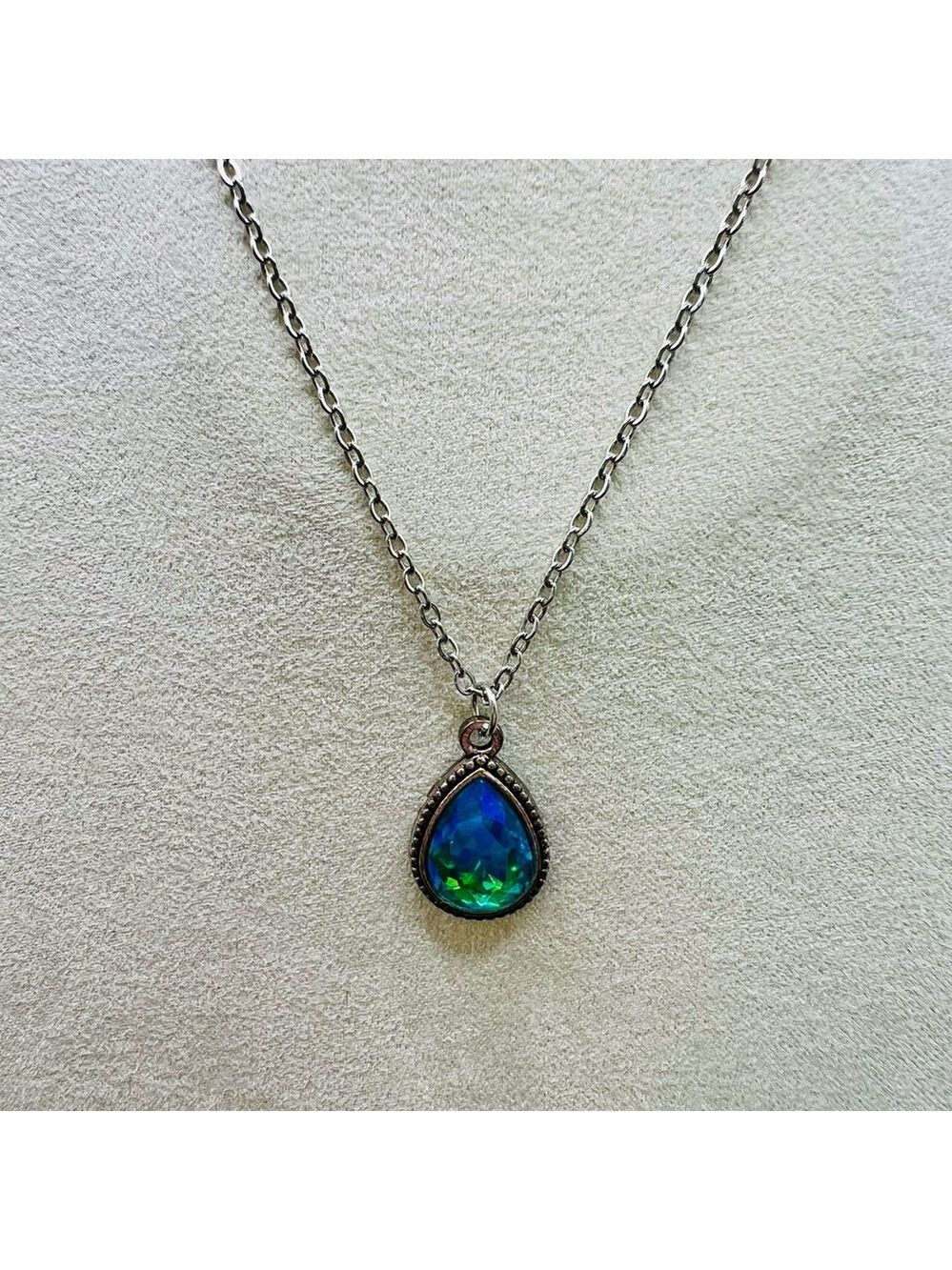 NWT Harriet Ave Turquoise Rhinestone Teardrop Pendant & Silver Chain Necklace - Picture 4 of 12